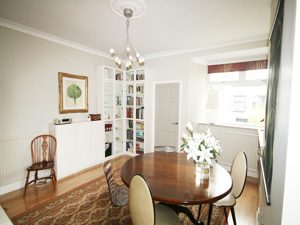 4 bedroom end terrace house Let Agreed in Barnoldswick - 009.JPG